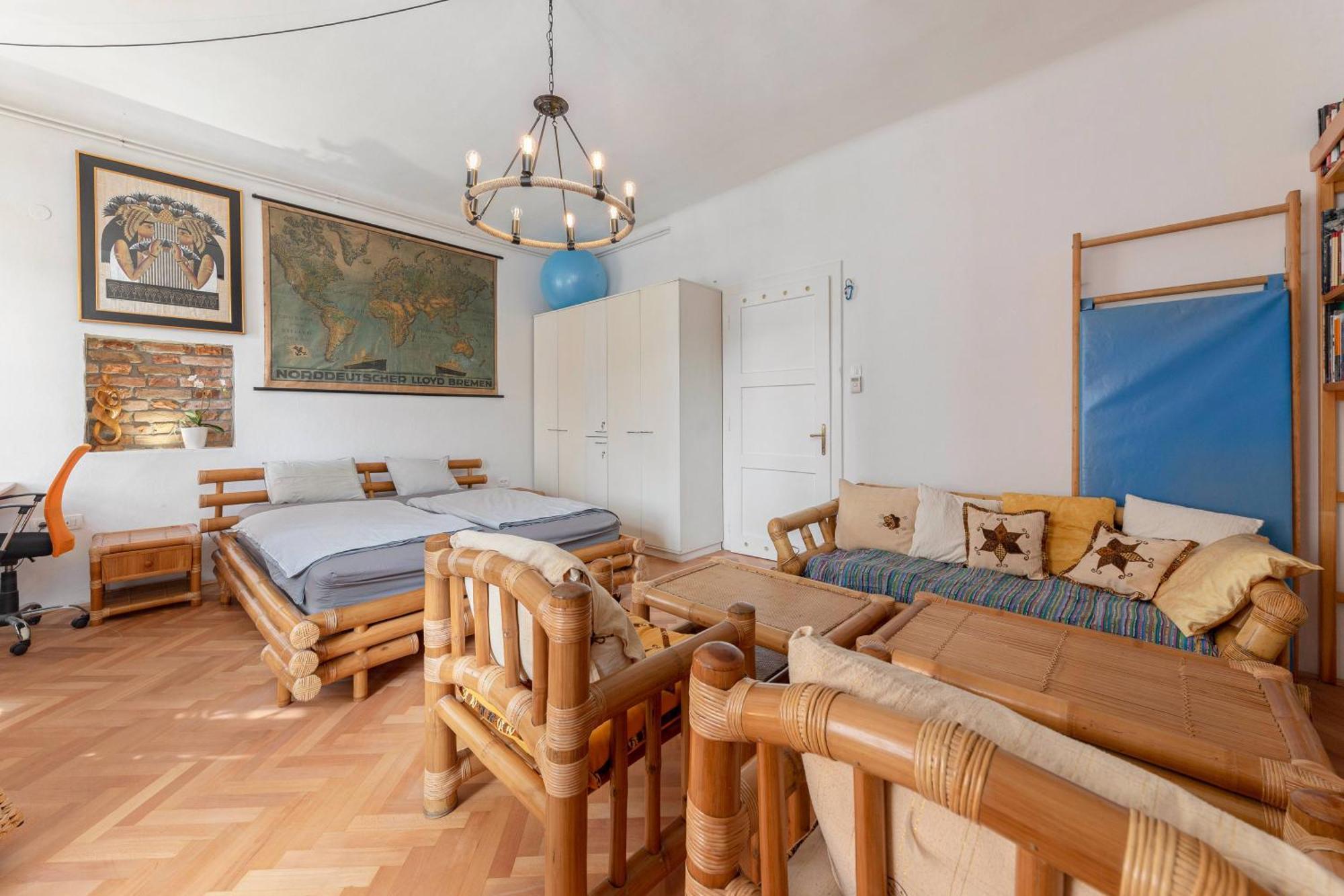 Historical Caserne Apartment Любляна Экстерьер фото