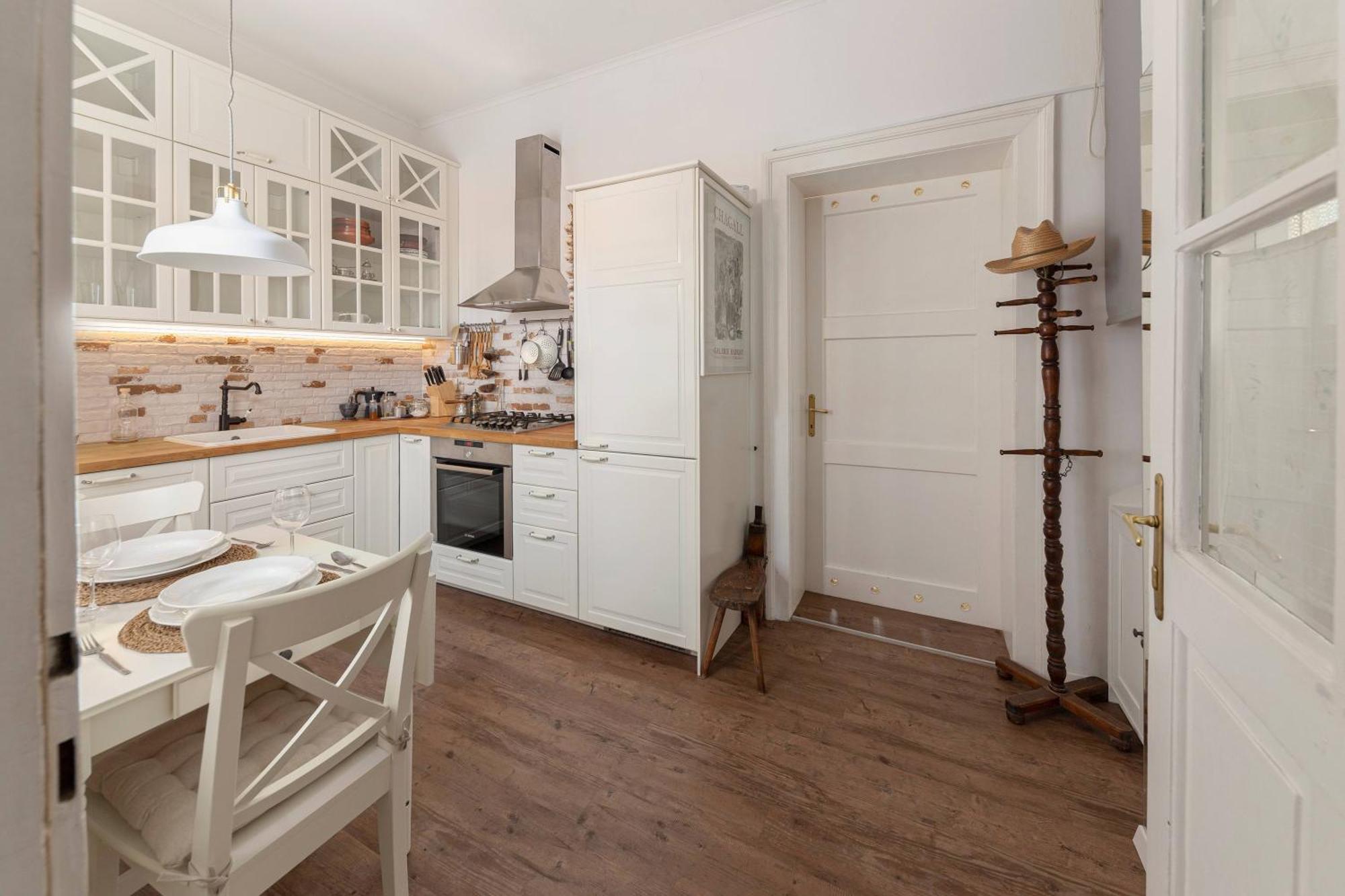 Historical Caserne Apartment Любляна Экстерьер фото